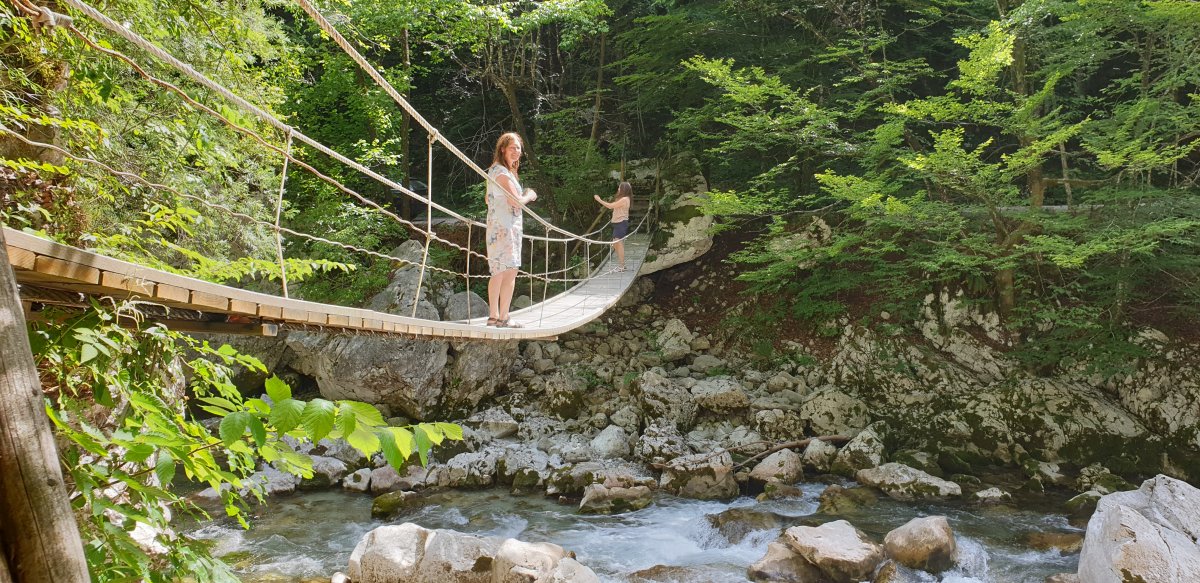 there are little bridges to find all over the place here.. there are little bridges to find all over the place here..