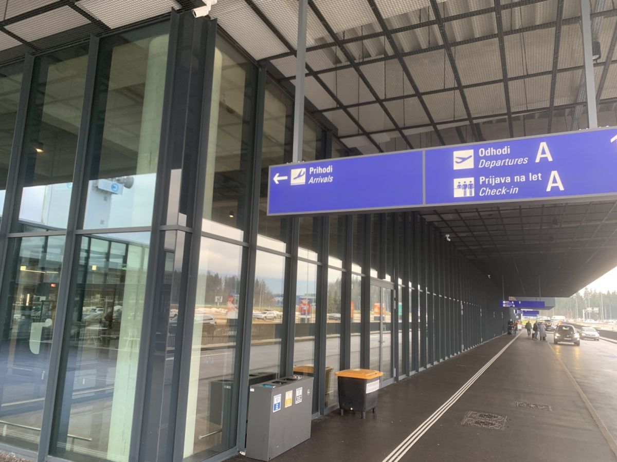 the huge brand spanking new Departures building at lovely Ljubljana airport.. the huge brand spanking new Departures building at lovely Ljubljana airport..