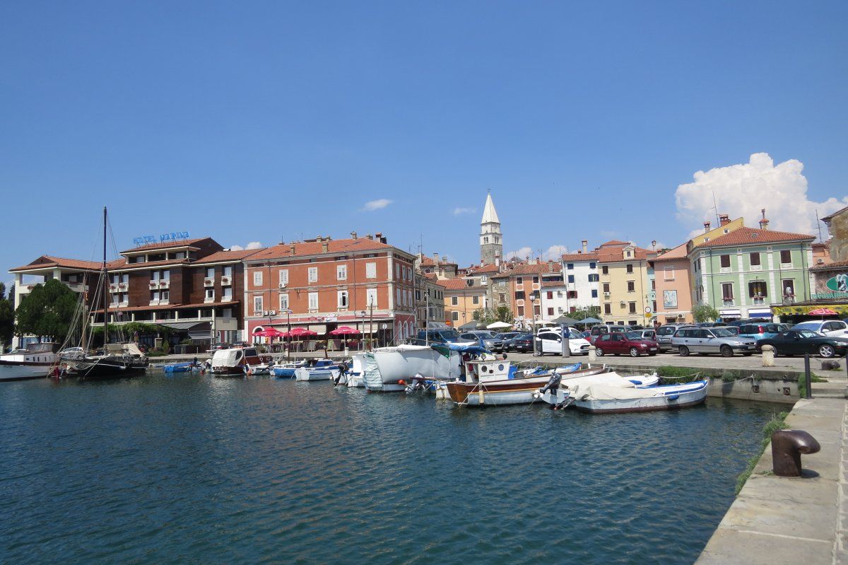 Just 35 mins to Izola, our fave place on Slovenia's Mediterranean coast! Just 35 mins to Izola, our fave place on Slovenia's Mediterranean coast!