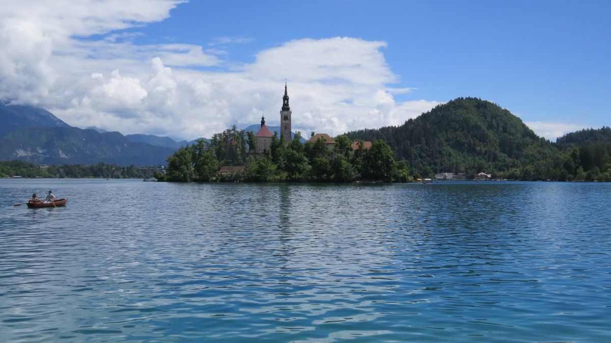 Even the uberstunning Lake Bled is just a one hour direct drive from the Lodge! Even the uberstunning Lake Bled is just a one hour direct drive from the Lodge!