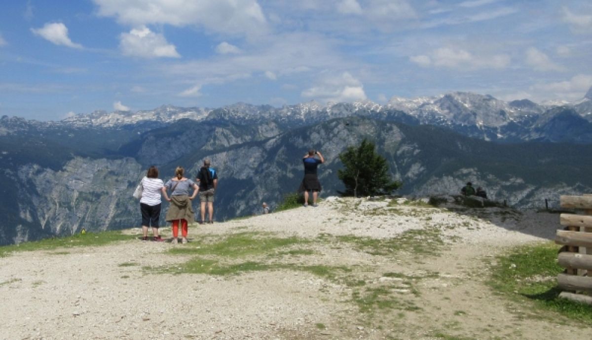 Vogel cable car above lake Bohinj