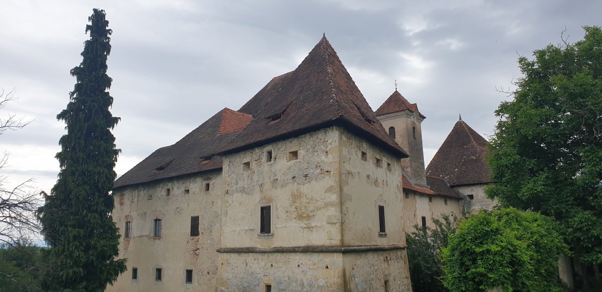 You will not find a castle like this trudging round the streets of Ljubljana, you have to be out there REALLY exploring Green Slovenia.. You will not find a castle like this trudging round the streets of Ljubljana, you have to be out there REALLY exploring Green Slovenia..