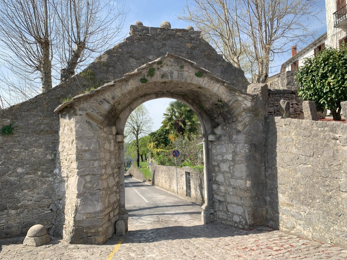 Inside the main defensive wall arch, very unlikely you can park anywhere inside here..