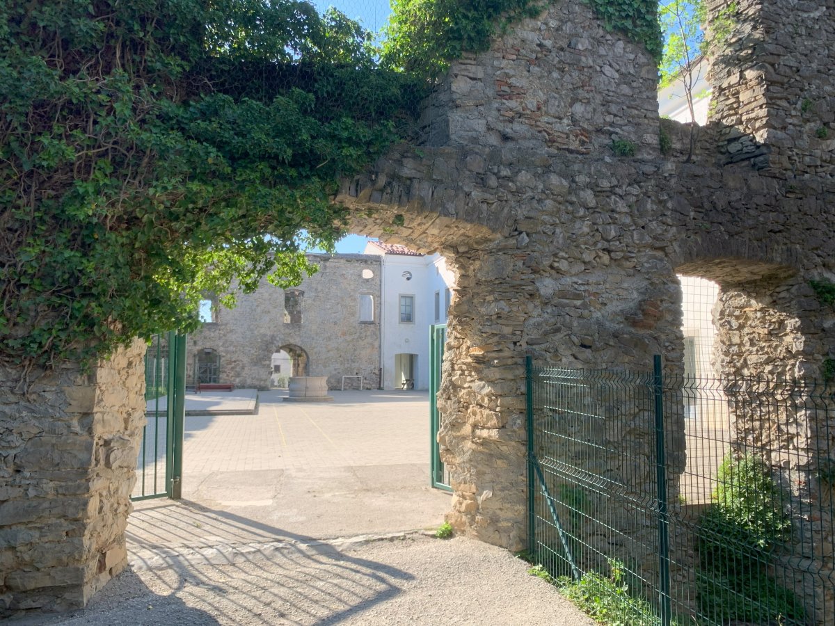 Inside the castle, that is the kid's playground.. Inside the castle, that is the kid's playground..