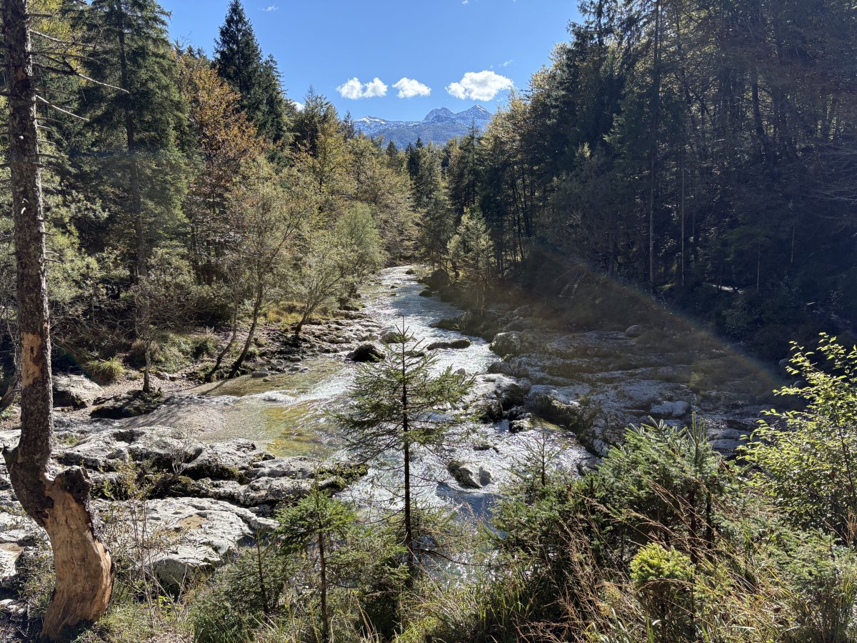 Make sure you look up for this mountain vista on the way back down the gorge.. Make sure you look up for this mountain vista on the way back down the gorge..