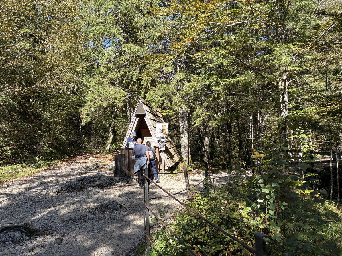 You pay for entry to the gorge here at this cool hut and then continue on the right path up.. You pay for entry to the gorge here at this cool hut and then continue on the right path up..