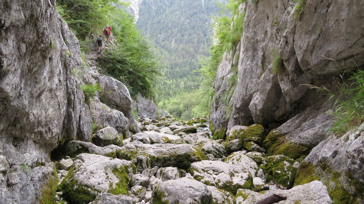 this is the source of the Soca where the river crashes down here into the Upper Soca valley.. this is the source of the Soca where the river crashes down here into the Upper Soca valley..
