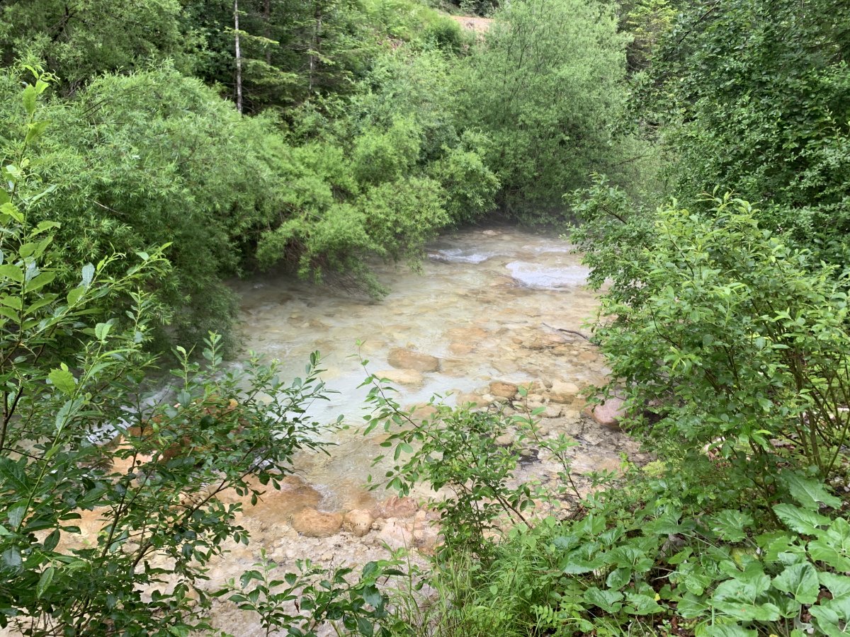 how could you NOT make time to hike up this stunning river??!! how could you NOT make time to hike up this stunning river??!!