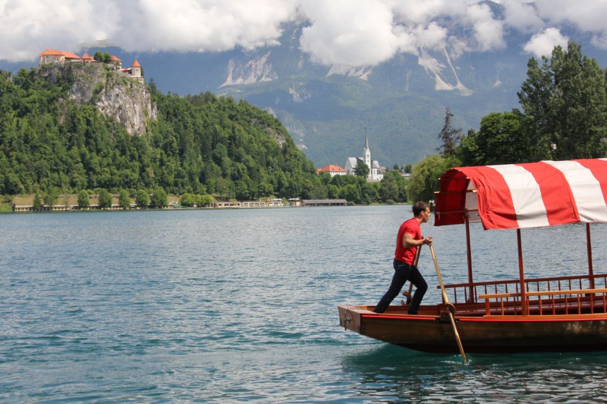 make sure you walk up the cliff path to the castle for the view over the Alps and lake Bled.. make sure you walk up the cliff path to the castle for the view over the Alps and lake Bled..