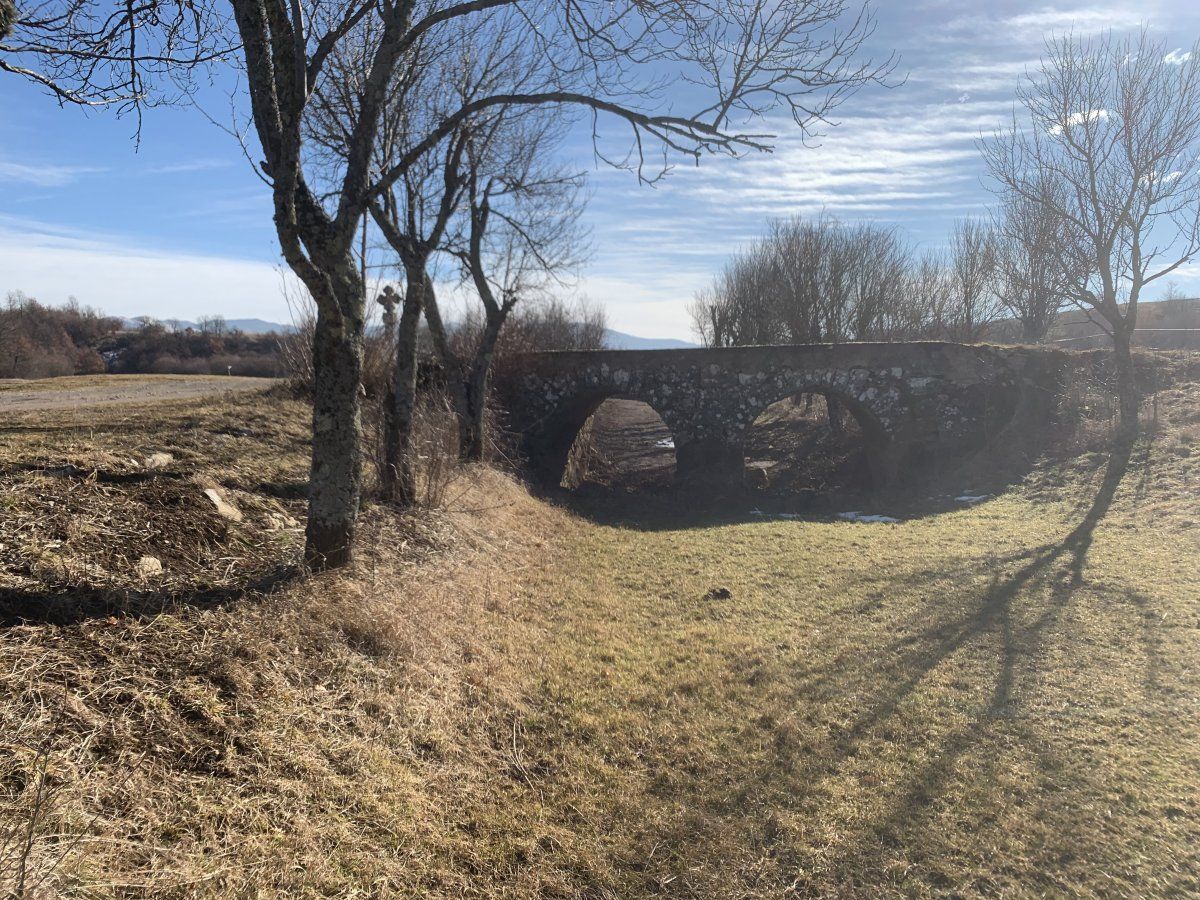 the bridge over the Pivka just outside Drskovce on the way to 4 Disappearing lakes..