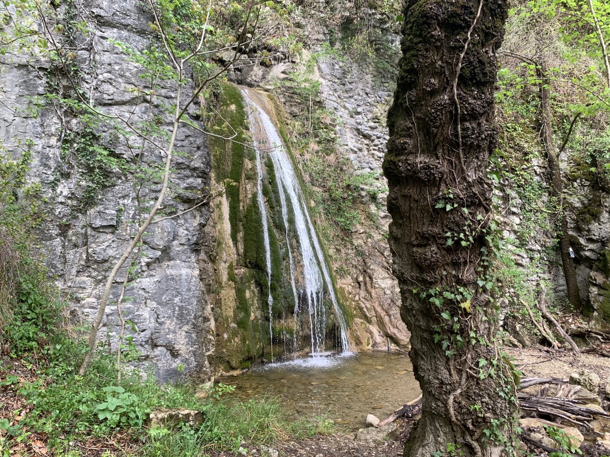 you can walk right up to the waterfall.. you can walk right up to the waterfall..