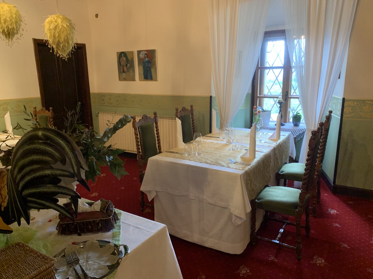 dining area at the Castle restaurant Kromberk.. dining area at the Castle restaurant Kromberk..