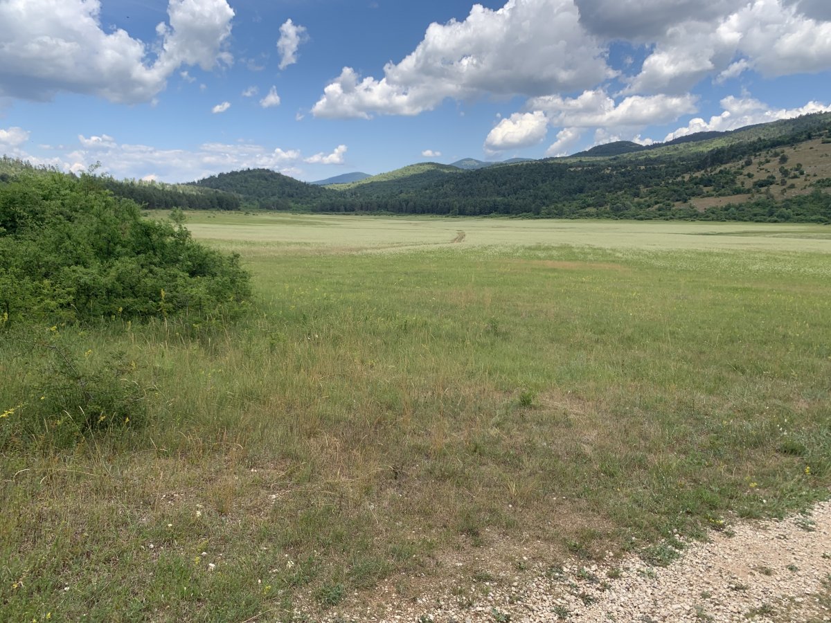 even in the summer you can get a clear picture at Petelinje of the size and shape of the lake.. even in the summer you can get a clear picture at Petelinje of the size and shape of the lake..
