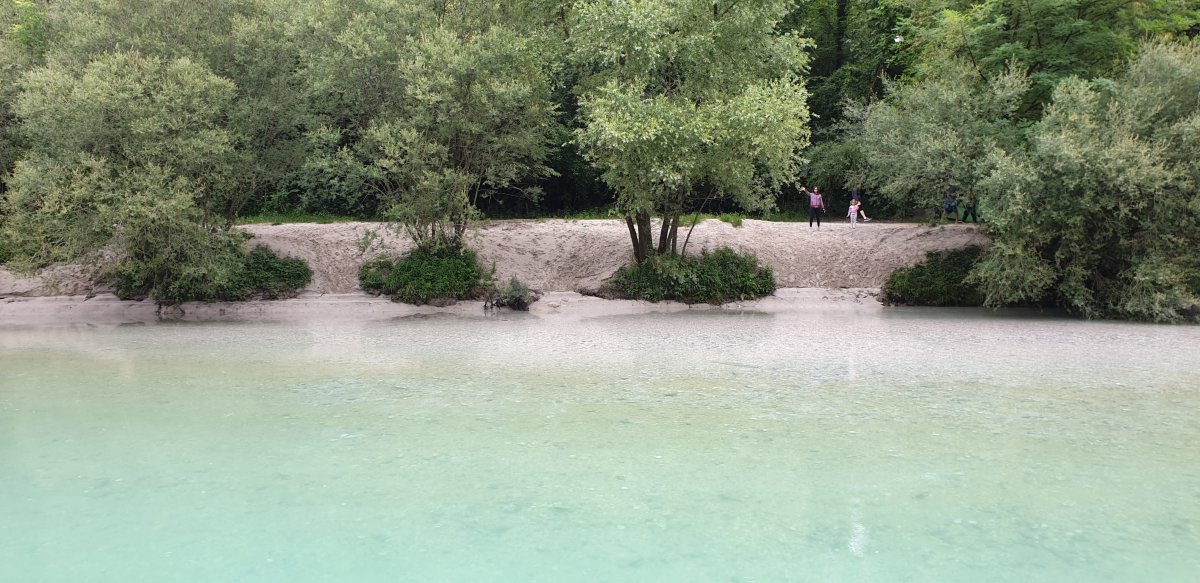 there are numerous white beaches to be found along the Soca lake in Most na Soci.. there are numerous white beaches to be found along the Soca lake in Most na Soci..