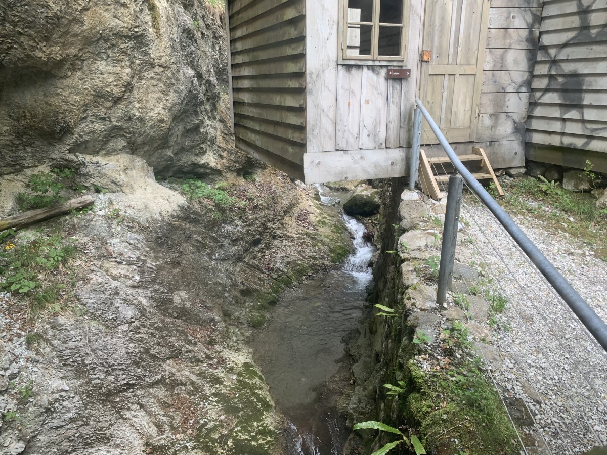 Every cm was used to squeeze the hospital into the mountainside.. Every cm was used to squeeze the hospital into the mountainside..