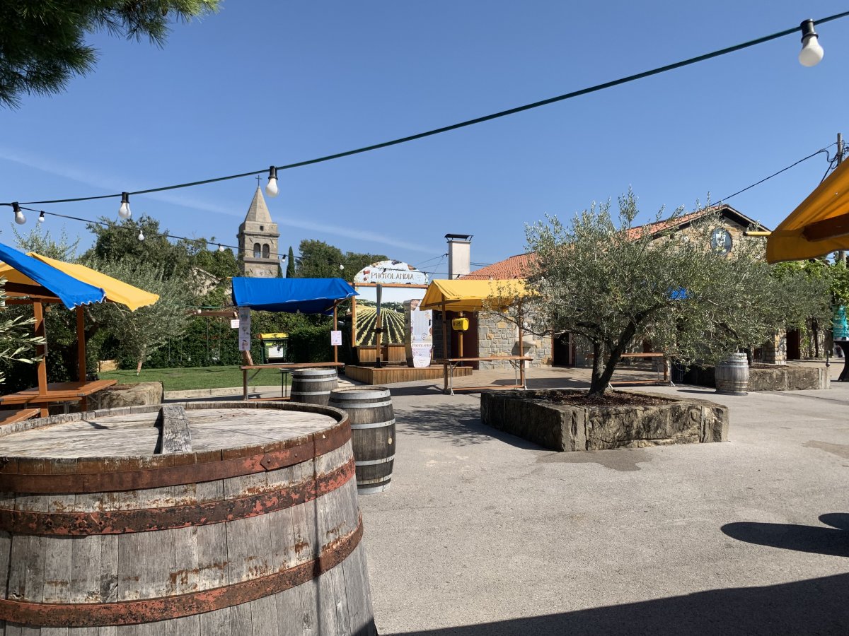 the Wine Fountain has the feel of a mini holiday village.. the Wine Fountain has the feel of a mini holiday village..