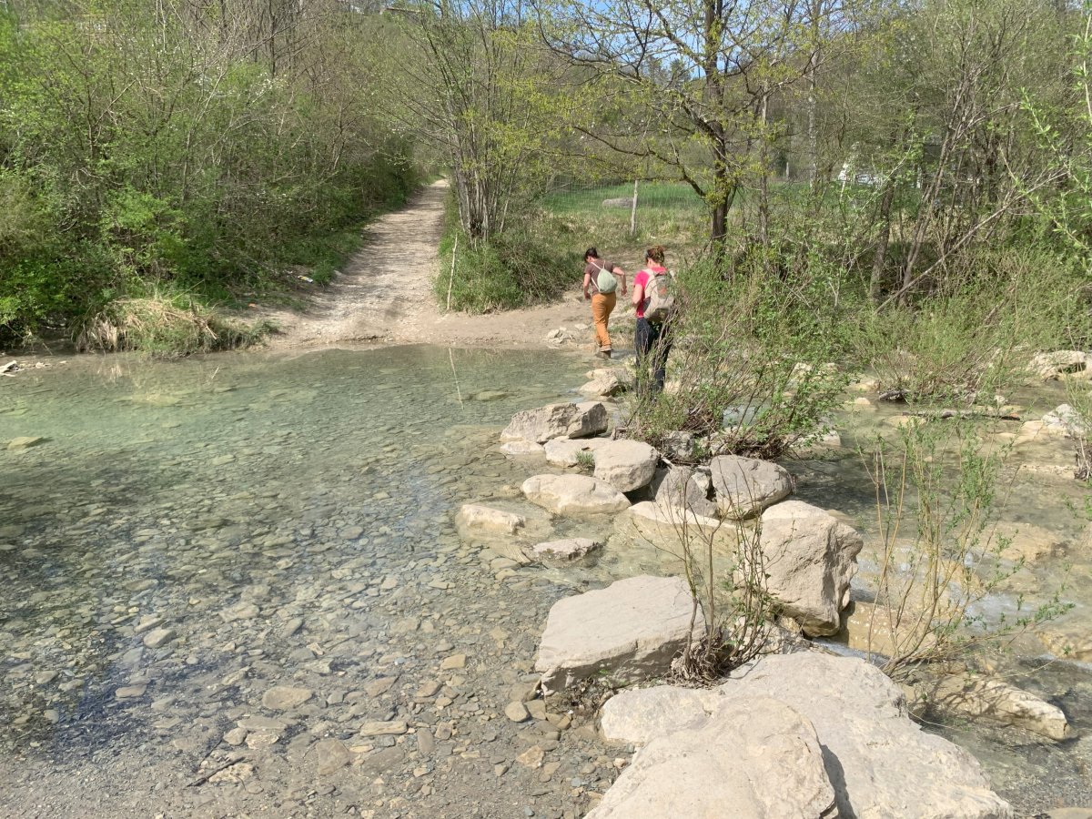 One of the easier rock bridges to conquer.. One of the easier rock bridges to conquer..