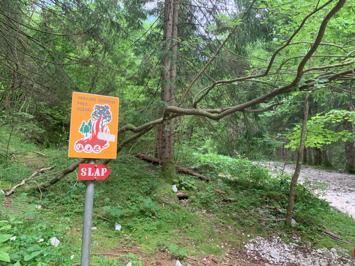 Slap means waterfall and this is the route to waterfall.. Slap means waterfall and this is the route to waterfall..