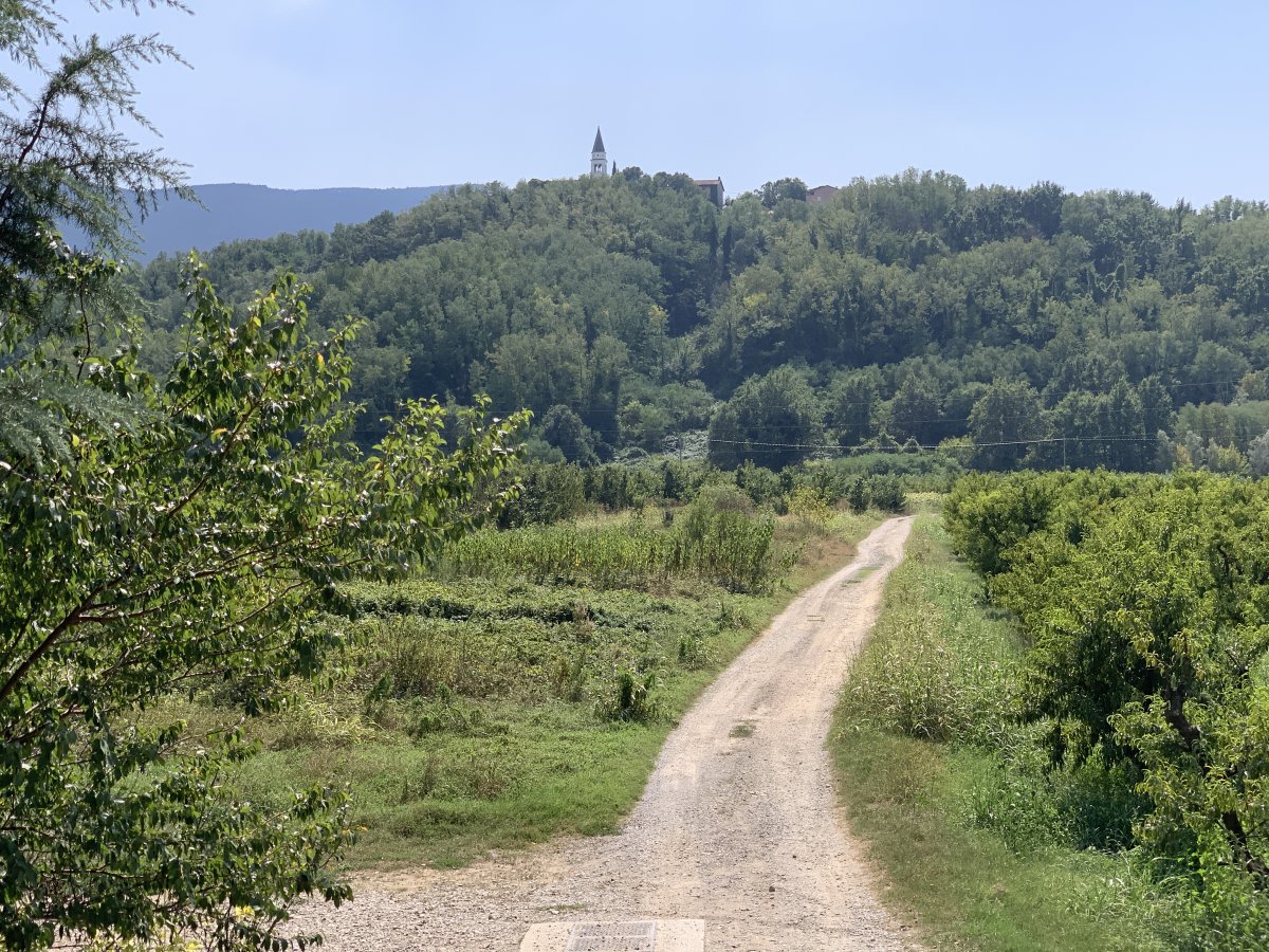Ok, let's try to get to that church.. Ok, let's try to get to that church..