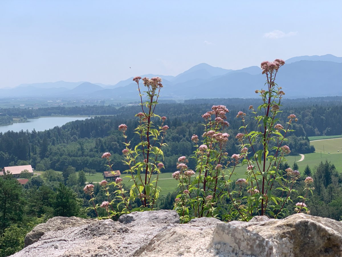 Stunning view across to Lake Zovnec and the hills behind.. Stunning view across to Lake Zovnec and the hills behind..