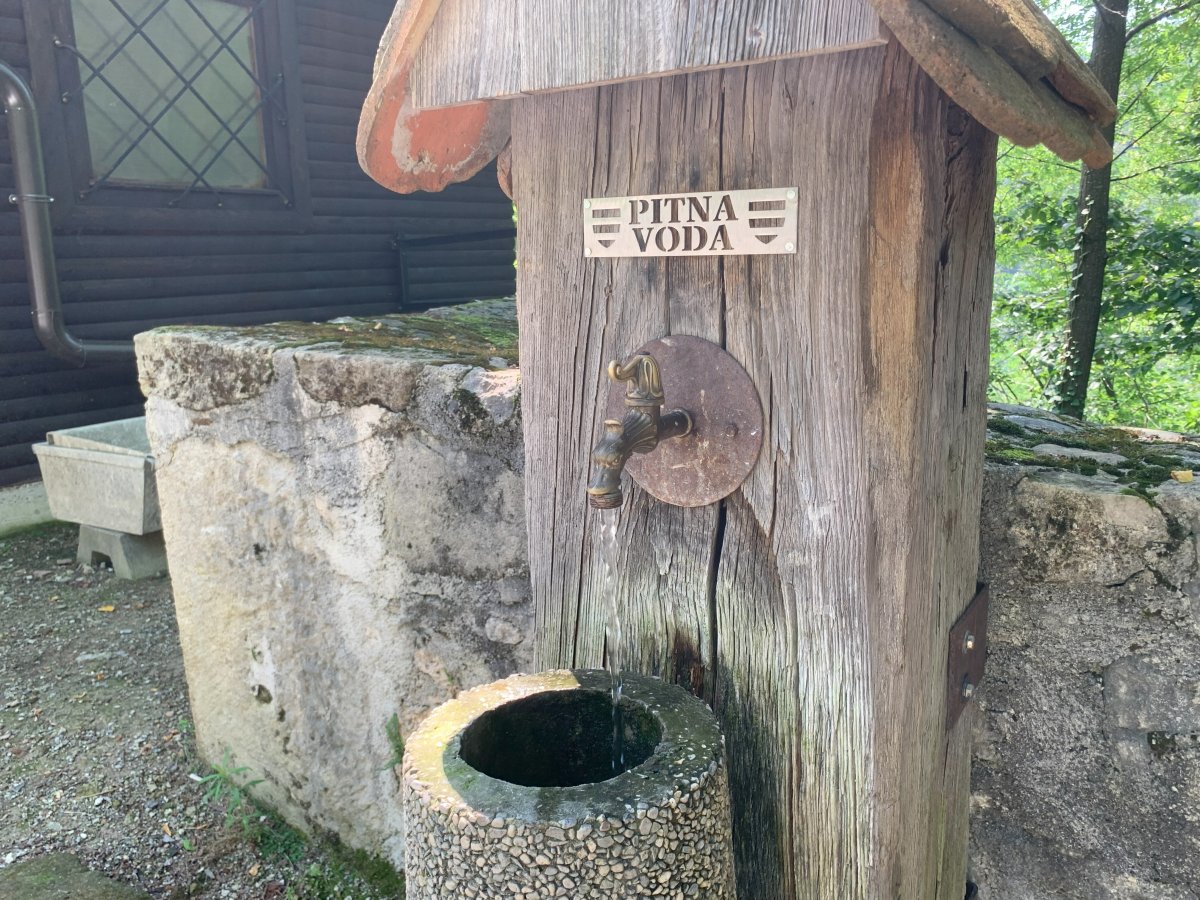 Fill your water bottle up here.. Fill your water bottle up here..