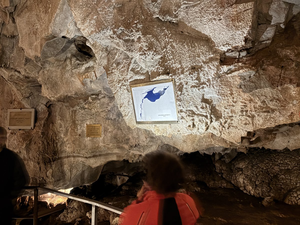 The drawing is in focus here and it shows there is an even deeper section of the cave you can also explore with ropes and ladders.. The drawing is in focus here and it shows there is an even deeper section of the cave you can also explore with ropes and ladders..