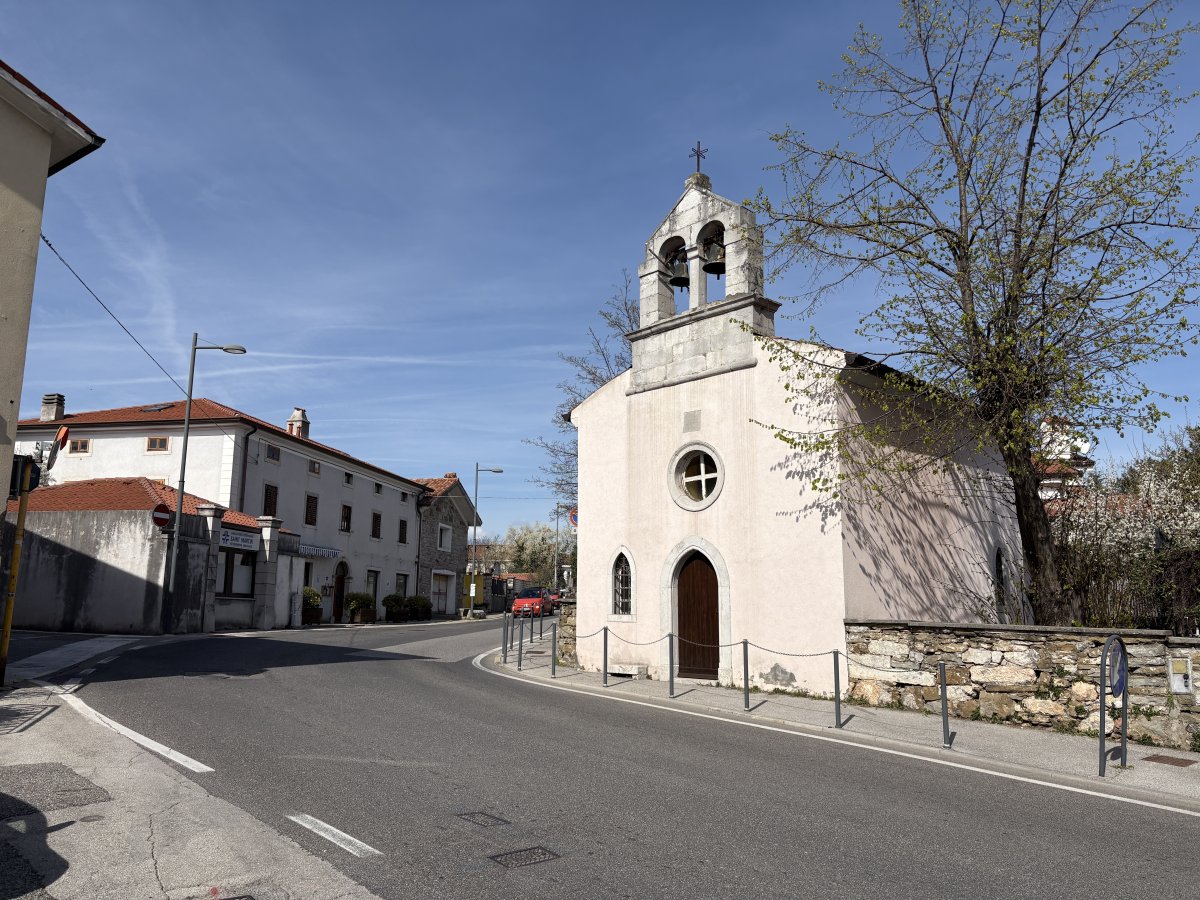 Explore the cute little Slovenian speaking villages now in Italy.. Explore the cute little Slovenian speaking villages now in Italy..
