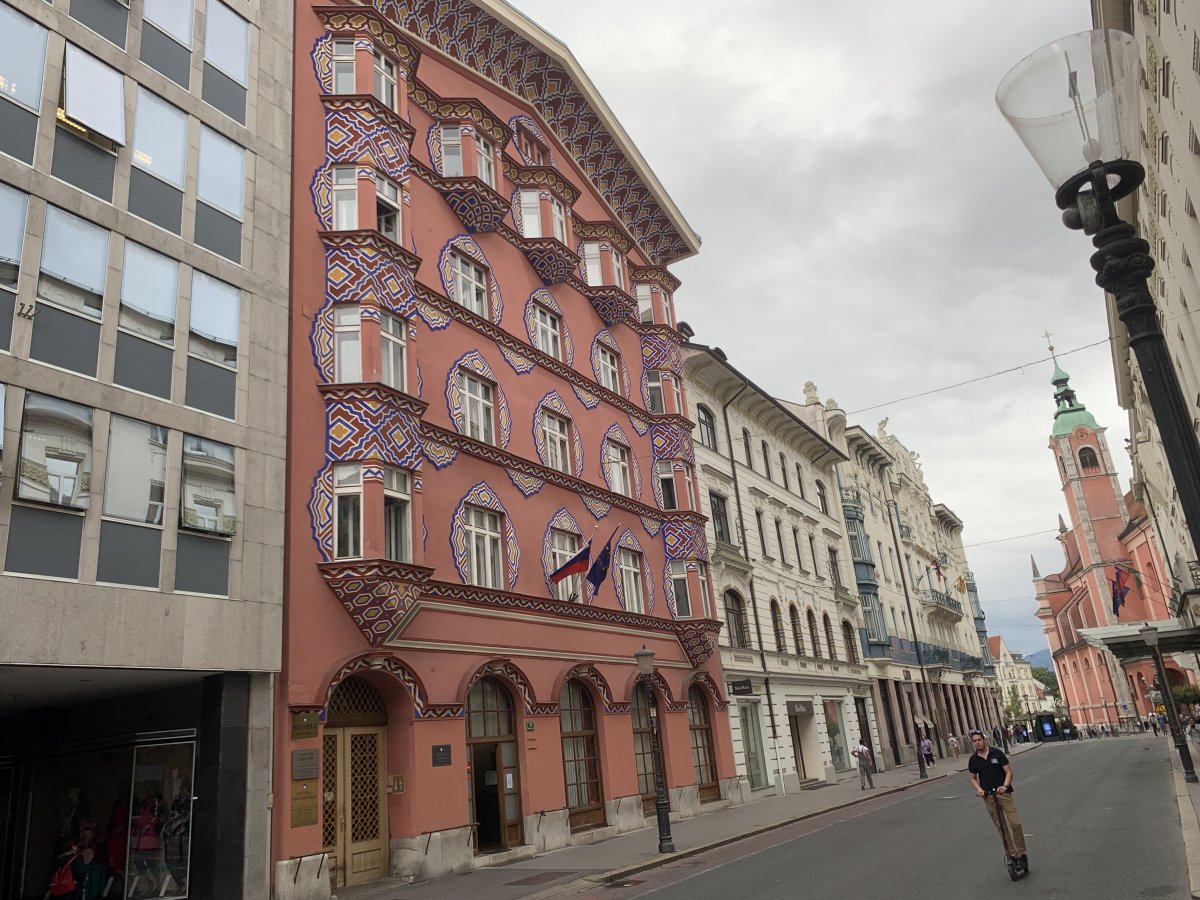 Ljubljana.. Pretty in pink.. Ljubljana.. Pretty in pink..