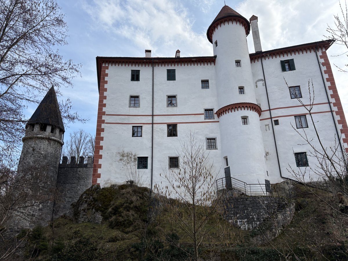 The castle is actually built on a rock island, circled by the moat and river.. The castle is actually built on a rock island, circled by the moat and river..