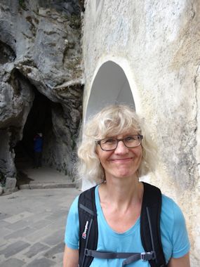 funny hat competition in slovenia