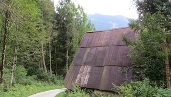 tin shepherds hut by the soca river